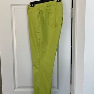 Ashley Stewart, Size 22,, Color Lime Green
Excellent Condition!